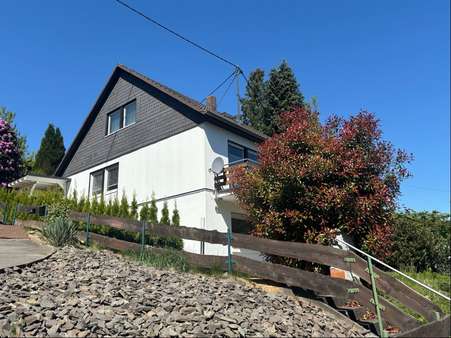 Seitenansicht Seitenansicht - Zweifamilienhaus in 51645 Gummersbach mit 129m² kaufen