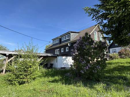 Gartenansicht - Zweifamilienhaus in 51580 Reichshof mit 185m² kaufen