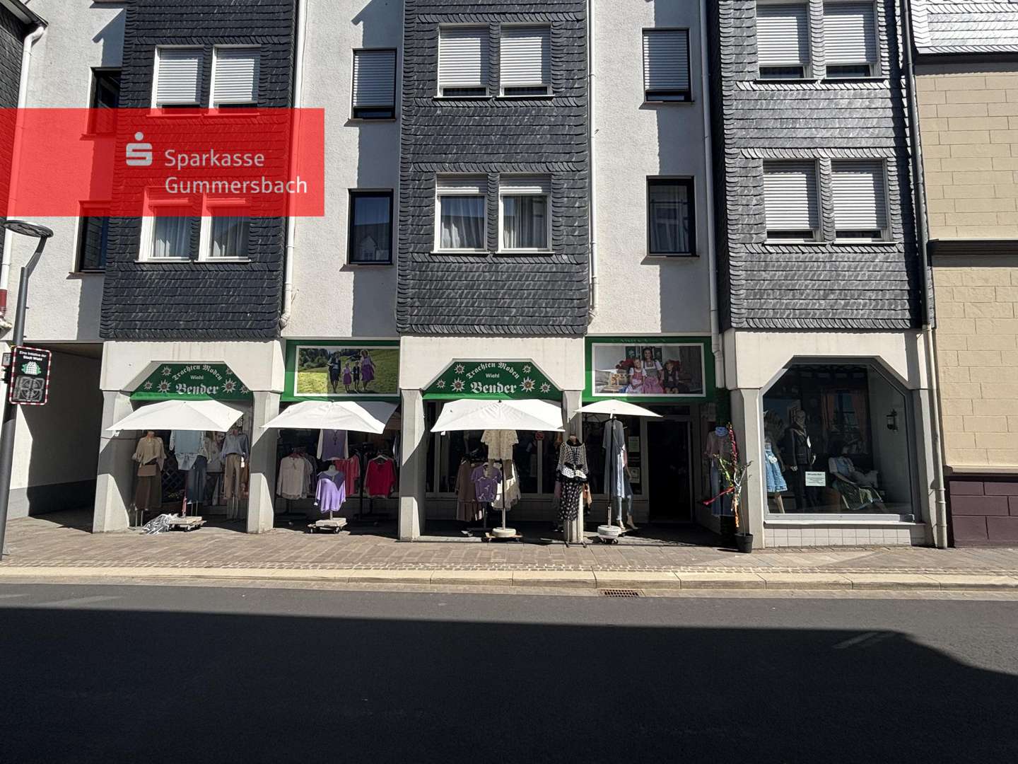 Frontalansicht Ladenlokal Frontalansicht Ladenlokal - Ladenlokal in 51674 Wiehl mit 98m² kaufen