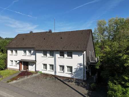 Straßenansicht - Mehrfamilienhaus in 51643 Gummersbach mit 308m² kaufen