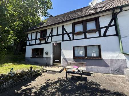 Straßenansicht Straßenansicht - Doppelhaushälfte in 51674 Wiehl mit 108m² kaufen