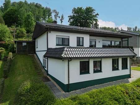 Außenansicht - Zweifamilienhaus in 51647 Gummersbach mit 248m² kaufen