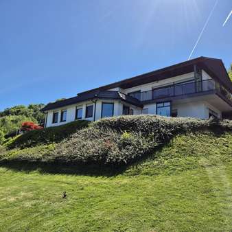 Gartenansicht - Zweifamilienhaus in 51647 Gummersbach mit 248m² kaufen