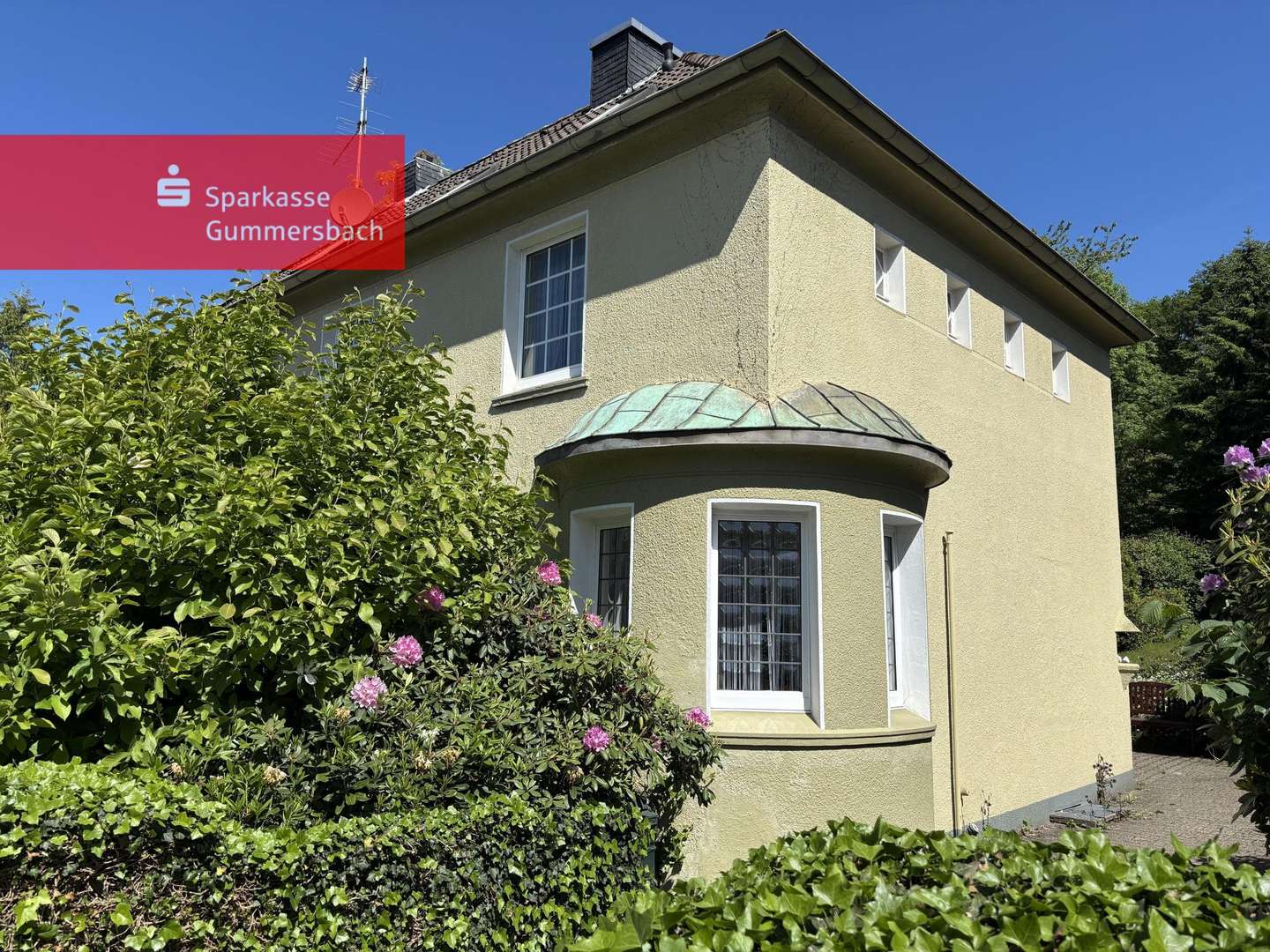Seitenansicht - Doppelhaushälfte in 42477 Radevormwald mit 114m² kaufen