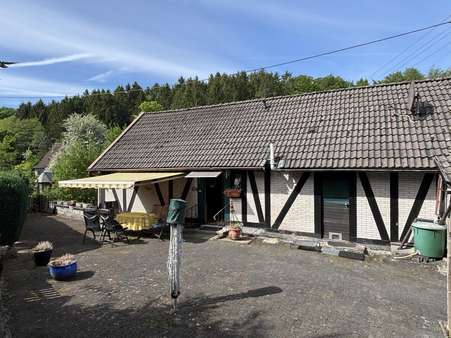 Terrasse Terrasse - Einfamilienhaus in 51580 Reichshof mit 179m² kaufen