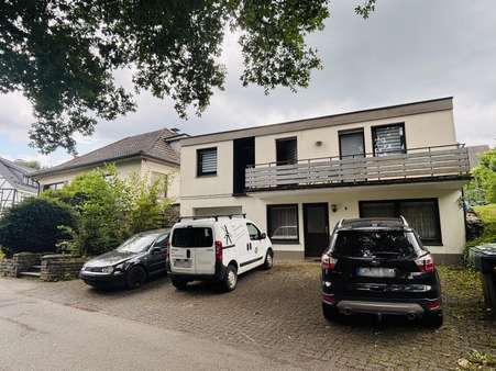 Anbau aus 1971 sowie Gesamtanwesen Anbau aus 1971 sowie Gesamtanwesen - Zweifamilienhaus in 51674 Wiehl mit 241m² kaufen