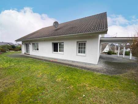 Seitenansicht - Einfamilienhaus in 51588 Nümbrecht mit 220m² kaufen