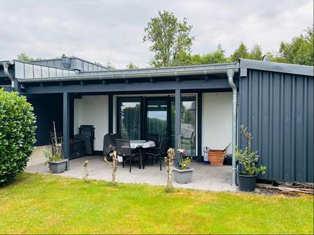Terrasse Einliegerwohnung - Bungalow in 51588 Nümbrecht mit 152m² kaufen