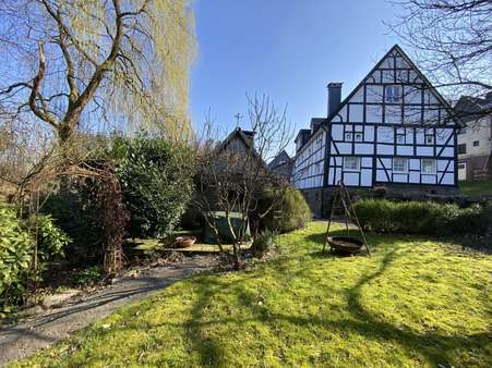 Gartenansicht - Doppelhaushälfte in 51674 Wiehl mit 165m² kaufen