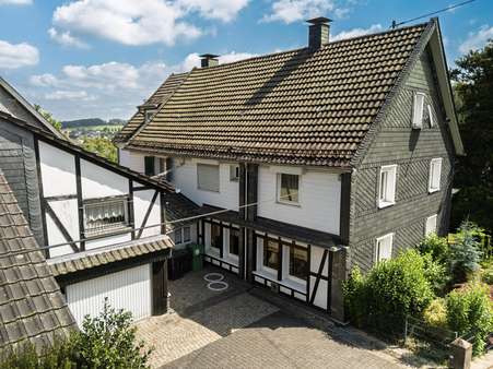 Luftansicht - Zweifamilienhaus in 51674 Wiehl mit 312m² kaufen