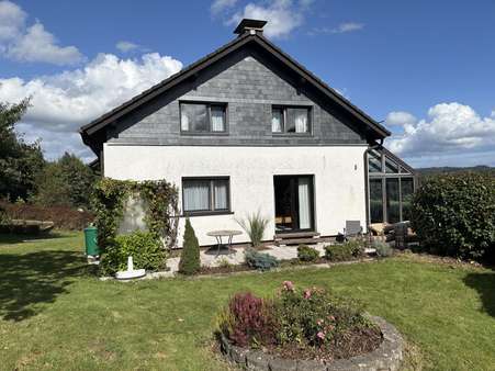 Seitenansicht Seitenansicht - Zweifamilienhaus in 51647 Gummersbach mit 177m² kaufen