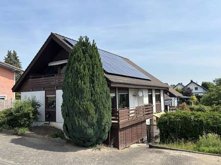 Seitliche Straßenansicht Seitliche Straßenansicht - Mehrfamilienhaus in 53819 Neunkirchen-Seelscheid mit 173m² kaufen