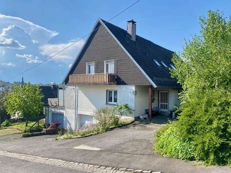 Außenansicht - Zweifamilienhaus in 51580 Reichshof mit 275m² kaufen