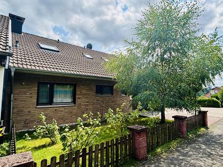 Vorgarten - Reihenendhaus in 51766 Engelskirchen mit 222m² kaufen