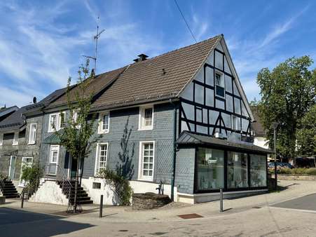 Straßenansicht Straßenansicht - Einfamilienhaus in 51588 Nümbrecht mit 135m² kaufen