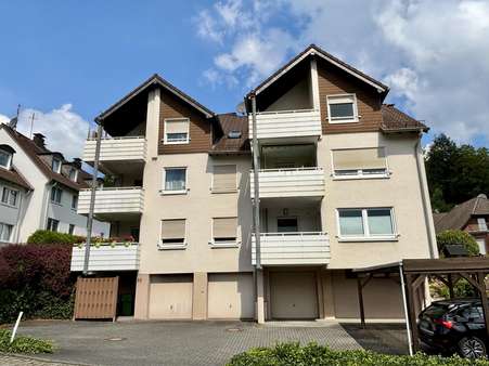 Straßenansicht Straßenansicht - Dachgeschosswohnung in 51645 Gummersbach mit 67m² kaufen