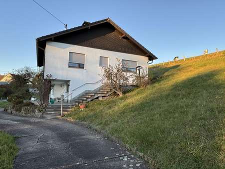 Seitenansicht - Einfamilienhaus in 51766 Engelskirchen mit 104m² kaufen