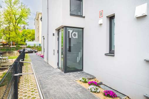 Hauseingang - Etagenwohnung in 52080 Aachen mit 76m² kaufen