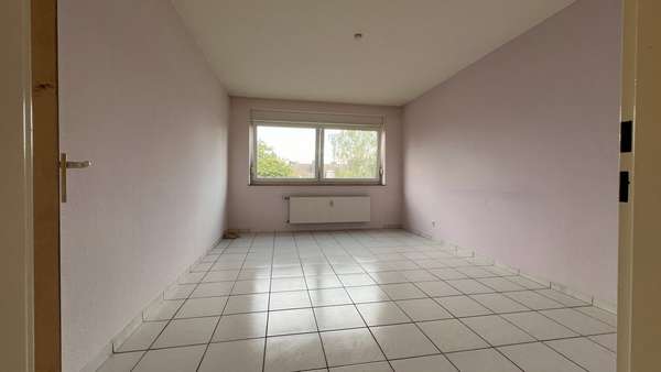 Schlafzimmer - Etagenwohnung in 52249 Eschweiler mit 60m² kaufen