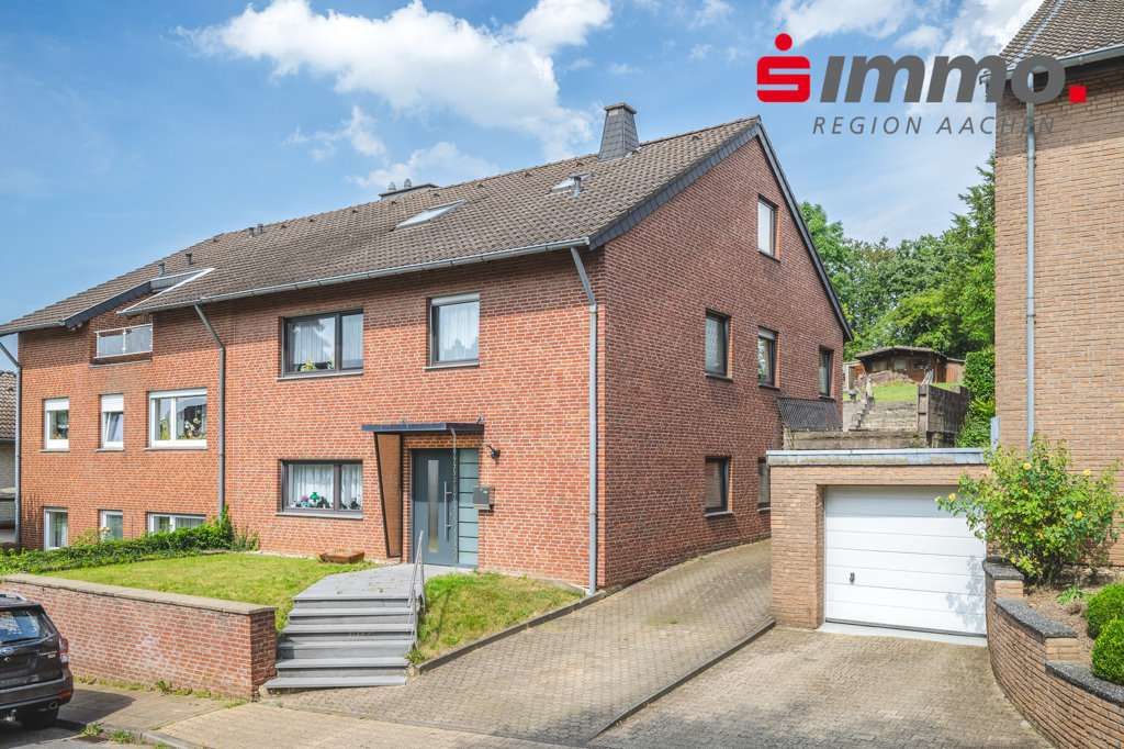 Titelbild Titelbild - Einfamilienhaus in 52224 Stolberg (Rheinland) mit 196m² kaufen