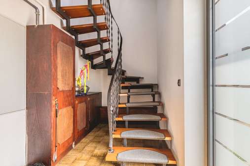 Treppenaufgang OG Treppenaufgang OG - Einfamilienhaus in 52224 Stolberg (Rheinland) mit 196m² kaufen