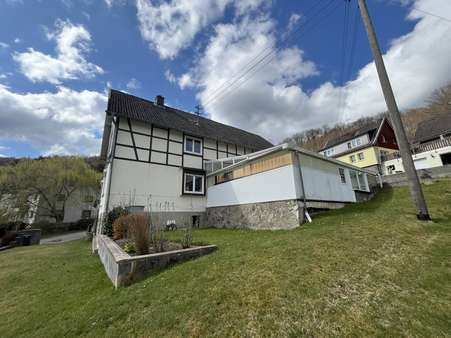 Rückansicht  - Einfamilienhaus in 52152 Simmerath mit 156m² kaufen