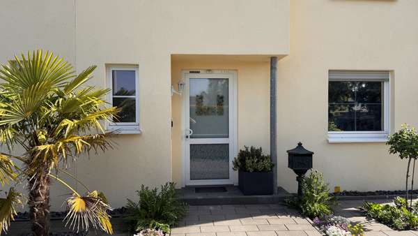Hauseingang - Einfamilienhaus in 52477 Alsdorf mit 144m² kaufen