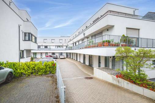 Einfahrt - Etagenwohnung in 52074 Aachen mit 100m² kaufen