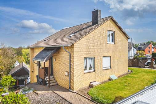 Straßenansicht - Mehrfamilienhaus in 52134 Herzogenrath / Kohlscheid mit 182m² als Kapitalanlage kaufen