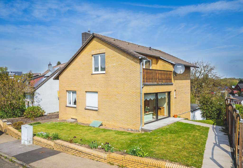 Titel  - Mehrfamilienhaus in 52134 Herzogenrath / Kohlscheid mit 182m² als Kapitalanlage kaufen