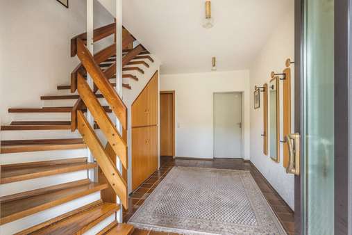 Eingangsdiele - Einfamilienhaus in 52072 Aachen mit 300m² kaufen