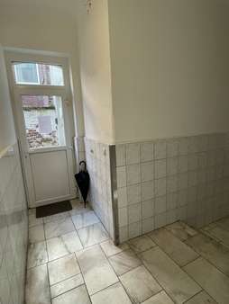 Ausgang Hof - Mehrfamilienhaus in 52070 Aachen mit 287m² als Kapitalanlage kaufen