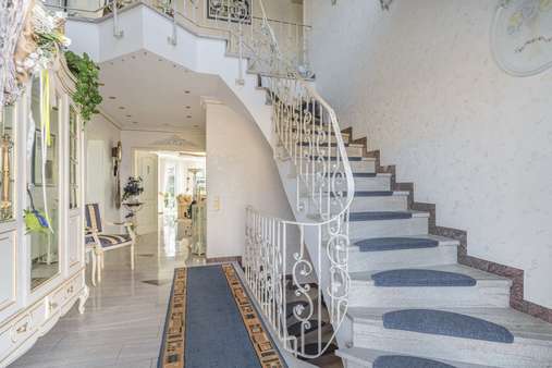 Diele Erdgeschoss - Zweifamilienhaus in 52134 Herzogenrath mit 235m² kaufen