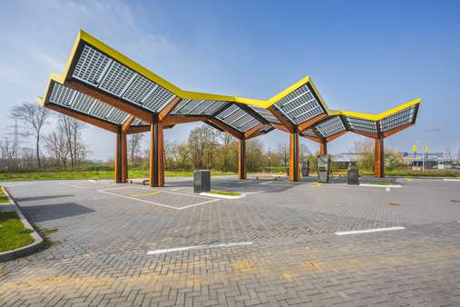 Zufahrt in die Parktaschen - Grundstück in 52353 Düren mit 1947m² kaufen