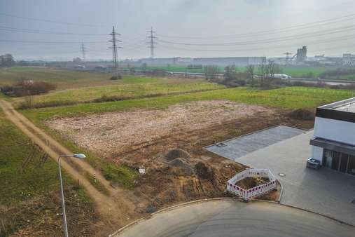 Grundstück mit Blick auf die A4 - Grundstück in 52353 Düren mit 2414m² kaufen