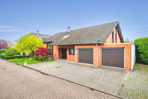Frontansicht - Einfamilienhaus in 52223 Stolberg (Rheinland) mit 178m² kaufen