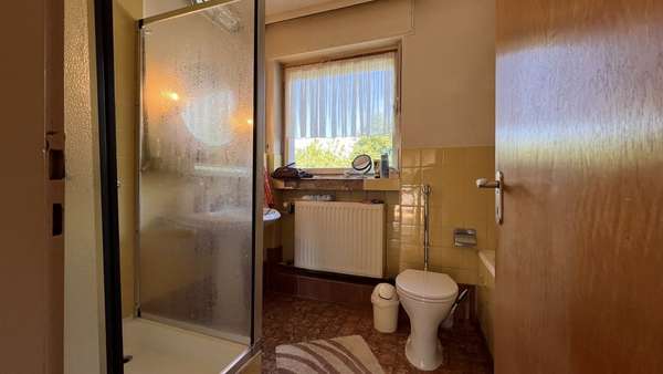 Badezimmer - Einfamilienhaus in 52223 Stolberg (Rheinland) mit 115m² kaufen