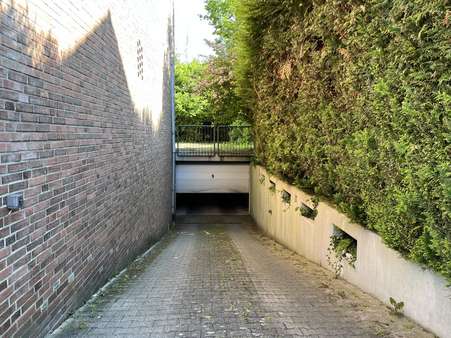 Zufahrt Tiefgarage - Etagenwohnung in 52078 Aachen mit 110m² kaufen