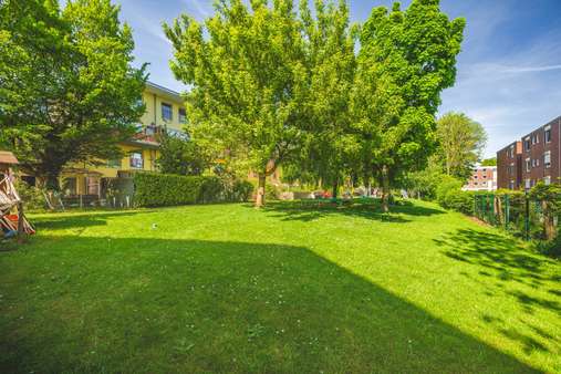 Garten (2) - Mehrfamilienhaus in 52146 Würselen mit 2580m² als Kapitalanlage kaufen