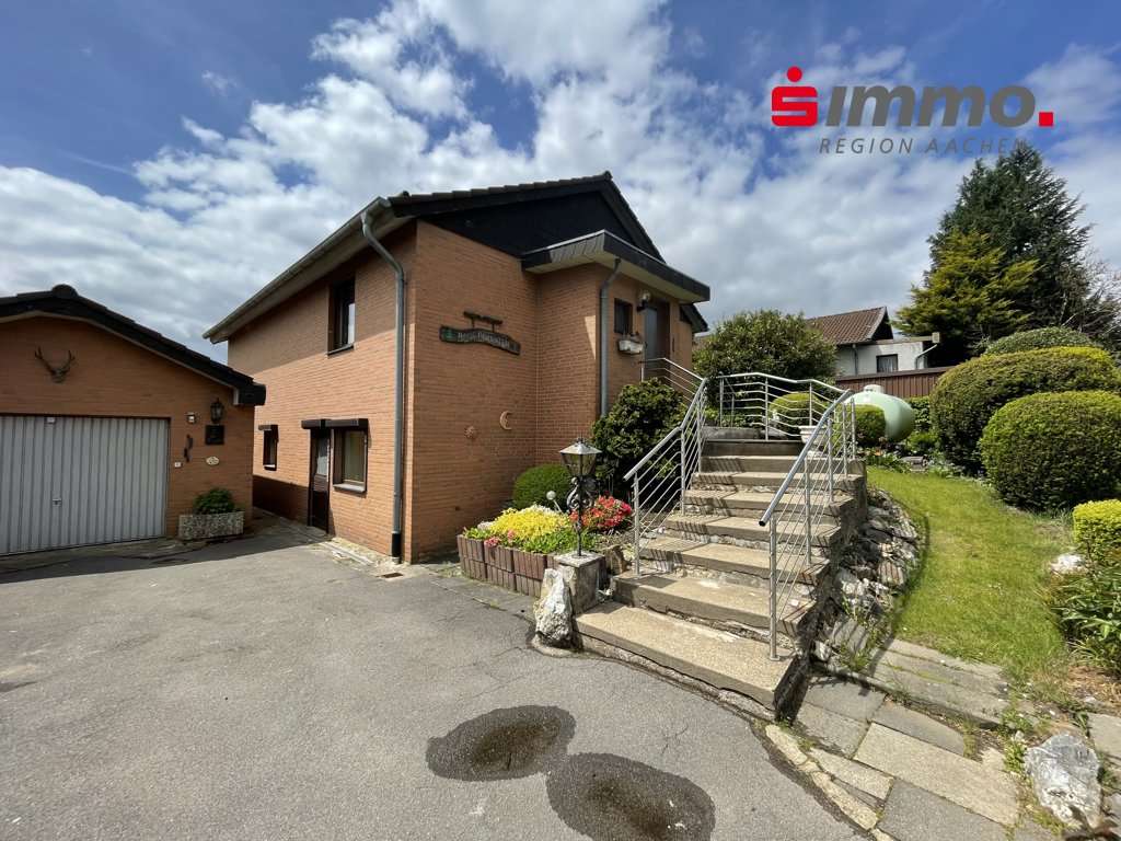 Strassenansicht Strassenansicht - Einfamilienhaus in 52156 Monschau mit 114m² kaufen