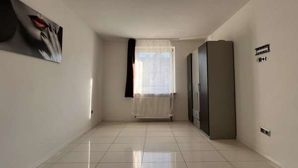 Wohn- und Schlafzimmer Wohn- und Schlafzimmer - Etagenwohnung in 52078 Aachen mit 36m² kaufen