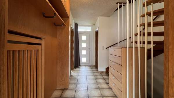 Diele Diele - Einfamilienhaus in 52223 Stolberg mit 93m² kaufen