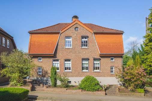 Front - Einfamilienhaus in 52146 Würselen mit 83m² kaufen