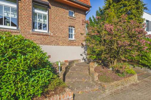 Zugang  - Einfamilienhaus in 52146 Würselen mit 83m² kaufen