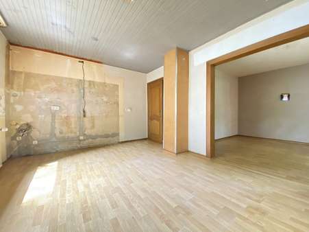 Wohnzimmer EG - Einfamilienhaus in 52249 Eschweiler mit 98m² kaufen