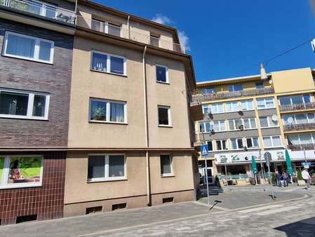 Seitenansicht 1 Seitenansicht 1 - Mehrfamilienhaus in 52146 Würselen mit 270m² als Kapitalanlage kaufen