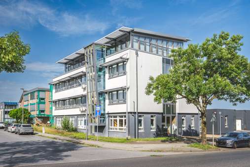 Eckansicht - Bürofläche in 52078 Aachen mit 262m² mieten