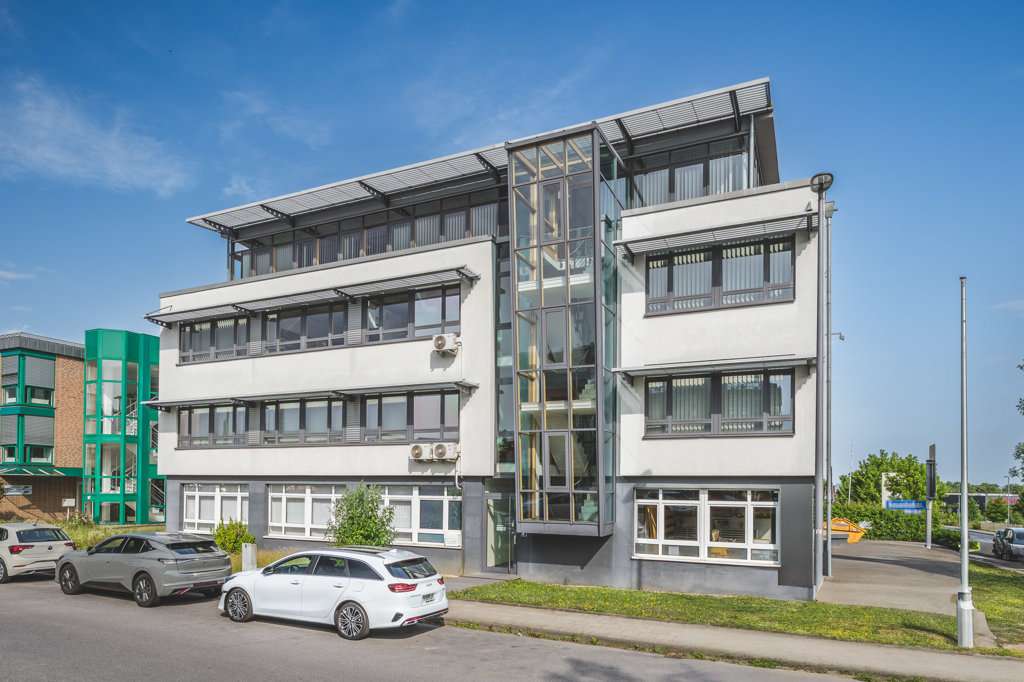 Titelbild Frontfoto - Bürofläche in 52078 Aachen mit 262m² mieten