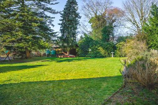 Blick in den Garten Blick in den Garten - Einfamilienhaus in 52066 Aachen mit 206m² kaufen