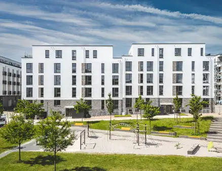 Moderne Neubau-Stadtwohnungen
in sehr ruhiger aber verkehrsgünstiger Lage